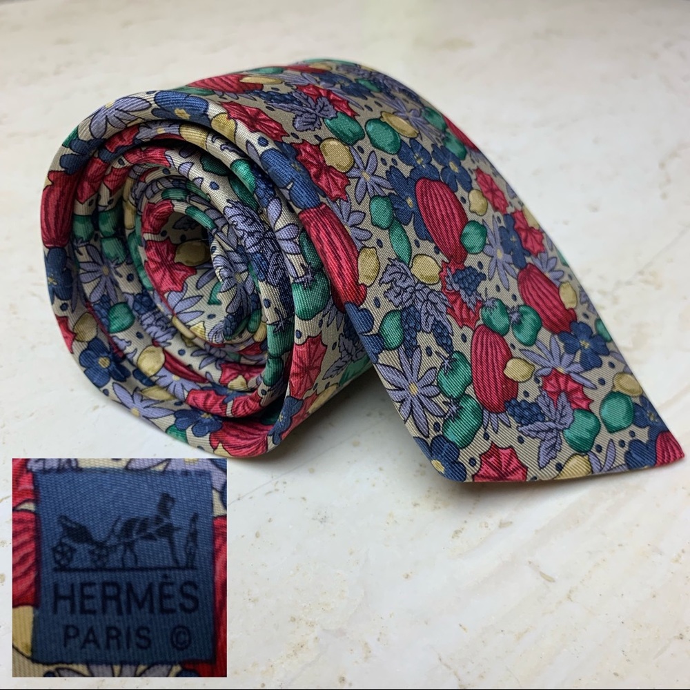 HERMES Vintage authentic silk tie